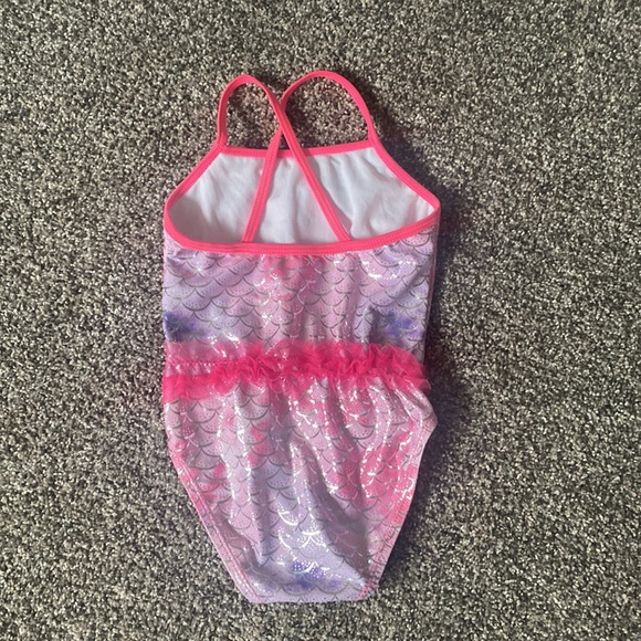 3T bathing suits- includes 4 - Picture 4 of 6